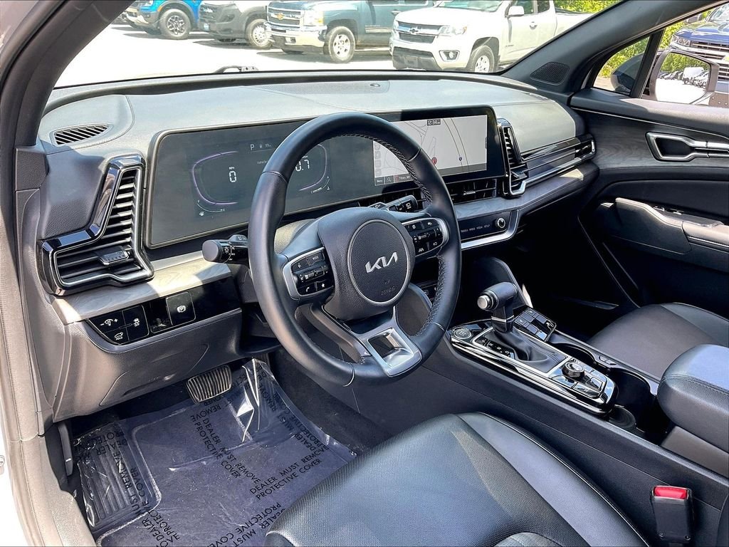 Used 2025 Wolf Gray Kia X-Line image 8