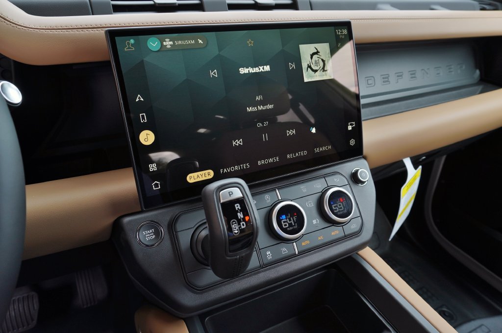 New 2026 Fuji White Land Rover S image 18