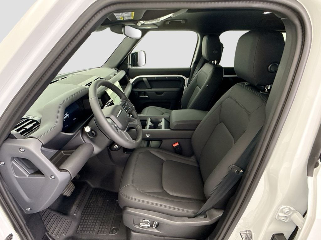 Used 2026 Fuji White Land Rover S image 19