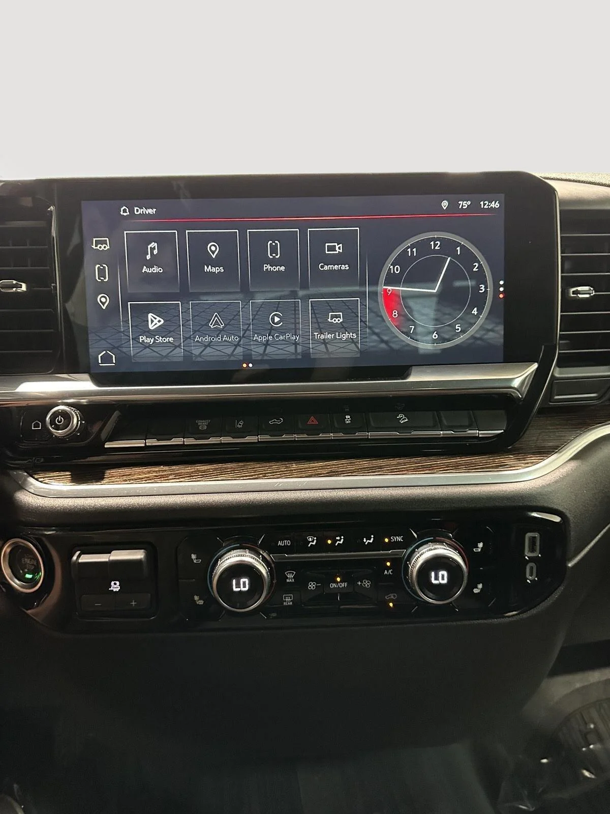 Used 2025 Summit White GMC SLE image 12