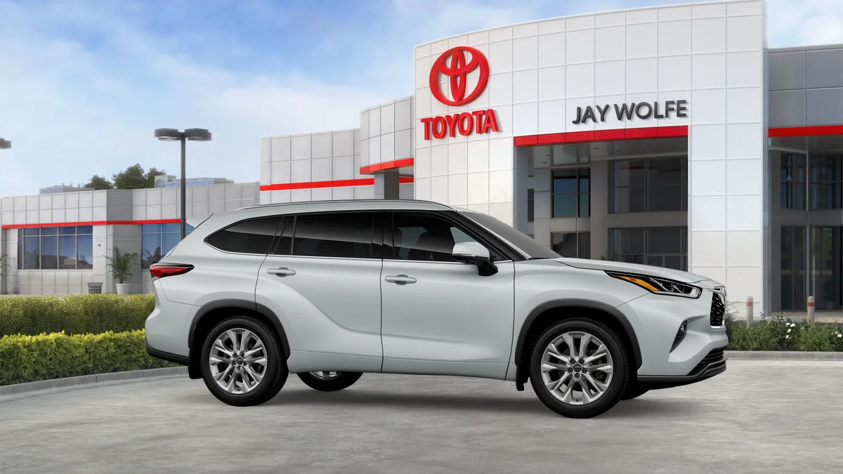 New 2026 Wind Chill Pearl Toyota Limited image 13