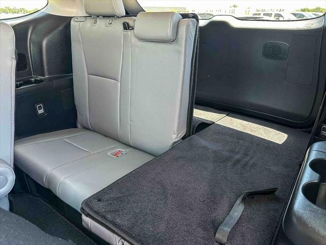 Certified Used 2024 RUBY FLARE PEARL Toyota  image 21