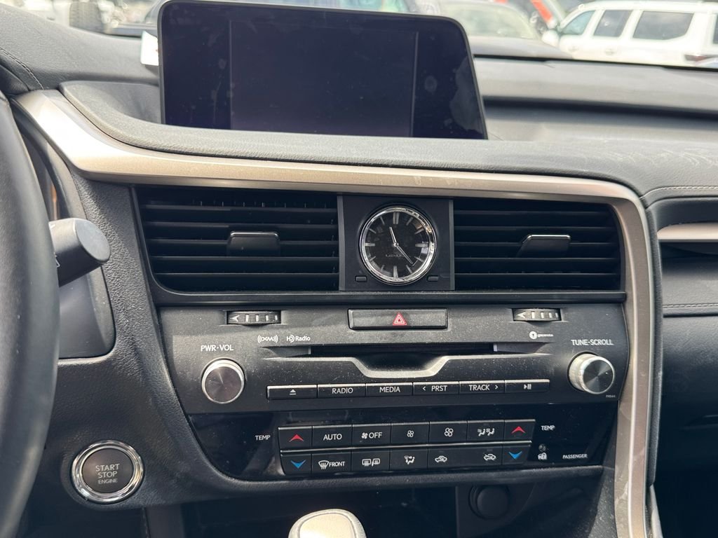 Used 2017  Lexus 350 image 22
