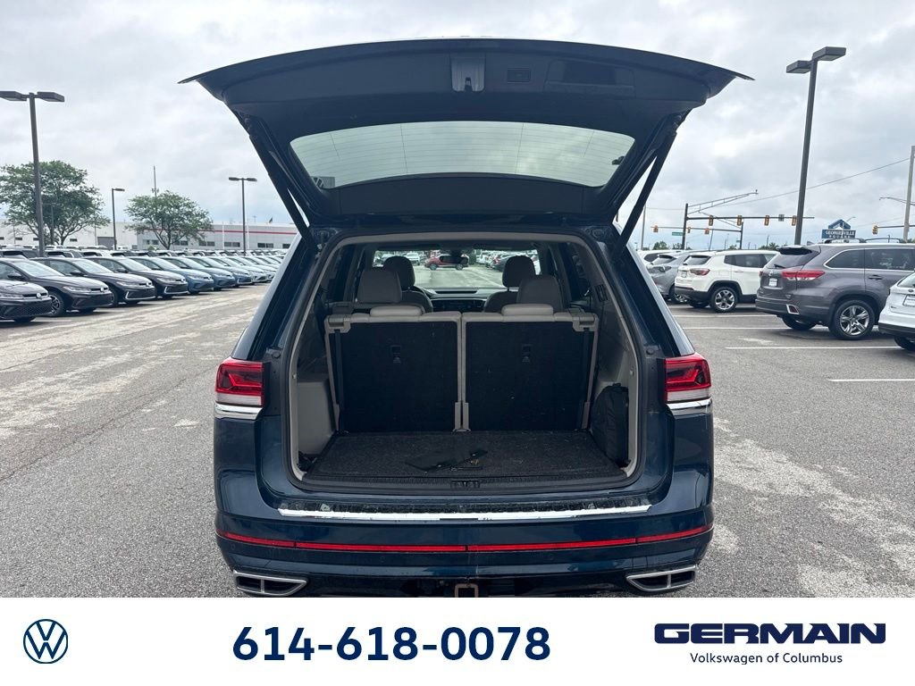 Used 2021 Blue Metallic Volkswagen 3.6L V6 SEL Premium R-Line image 21