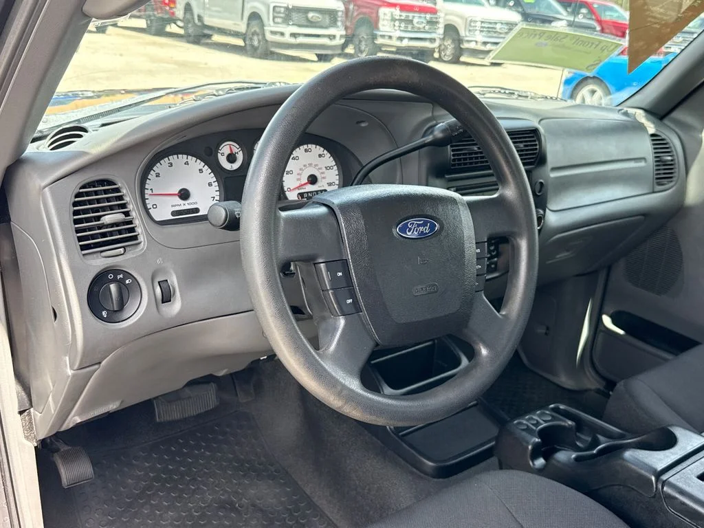 New 2008 Gray Ford Sport image 4