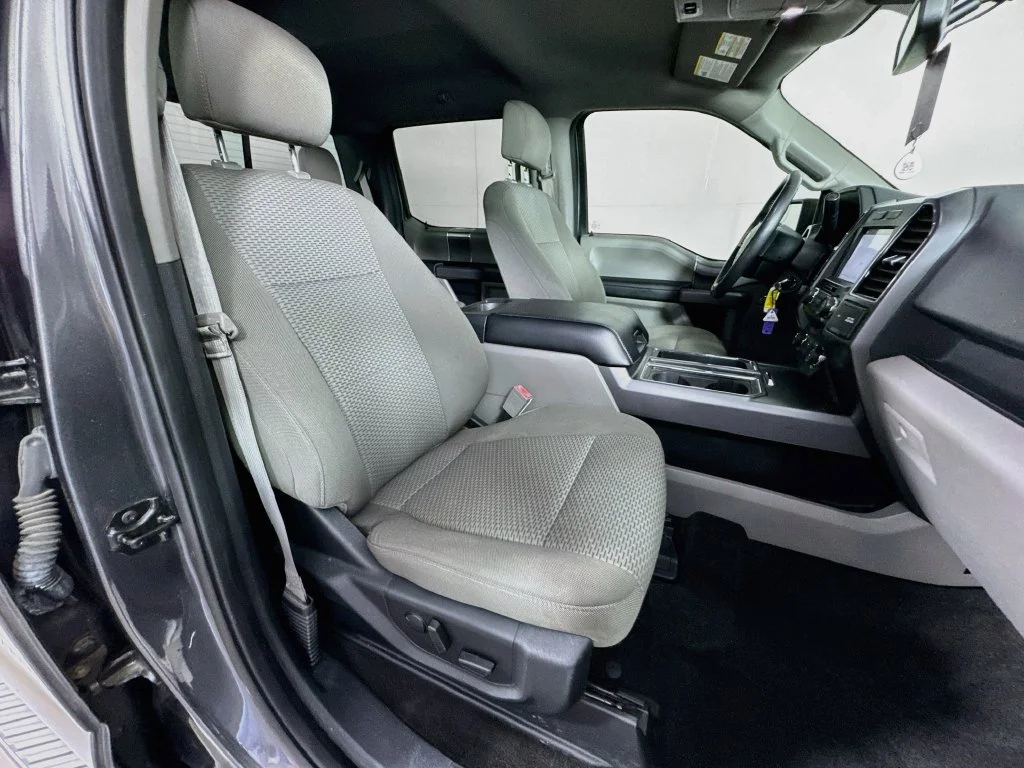 Used 2019 Gray Ford XLT image 33