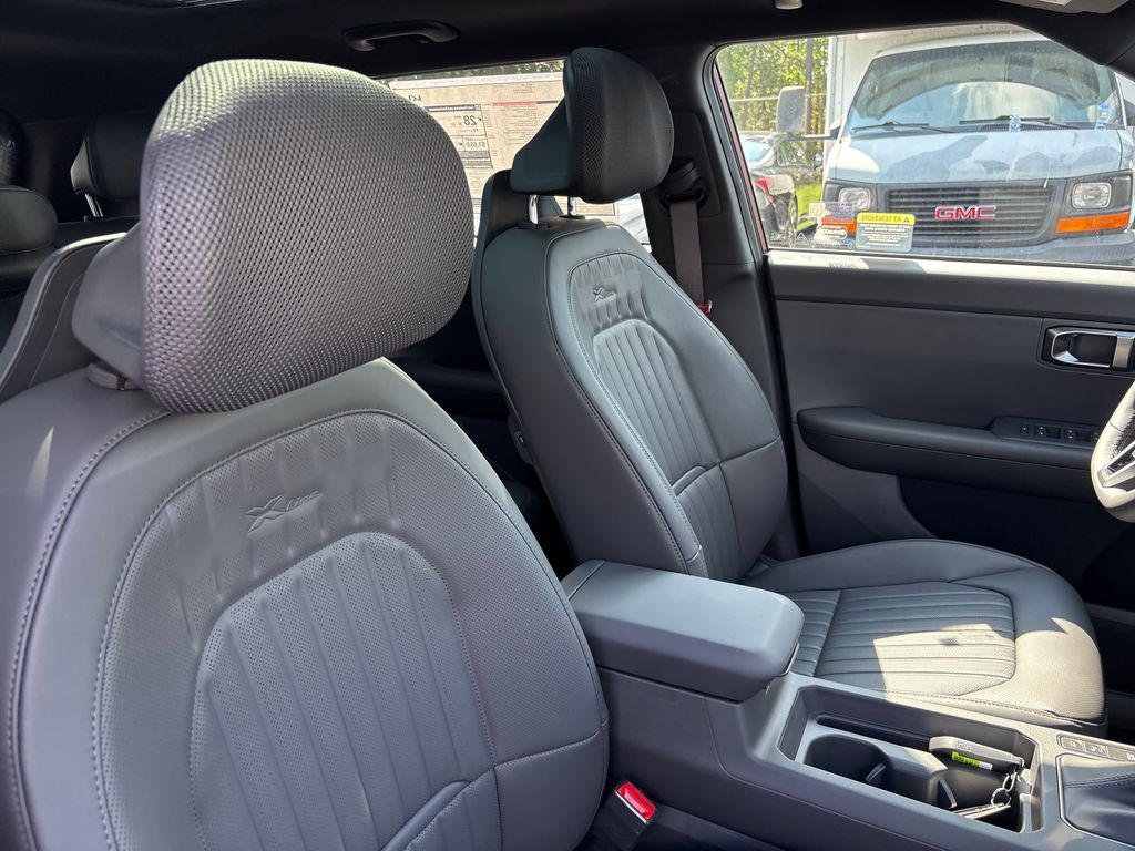 New 2027 Magma Red Matte Kia X-Line S image 30