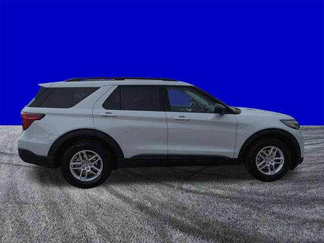 New 2026 Space White Metallic Ford Active image 3
