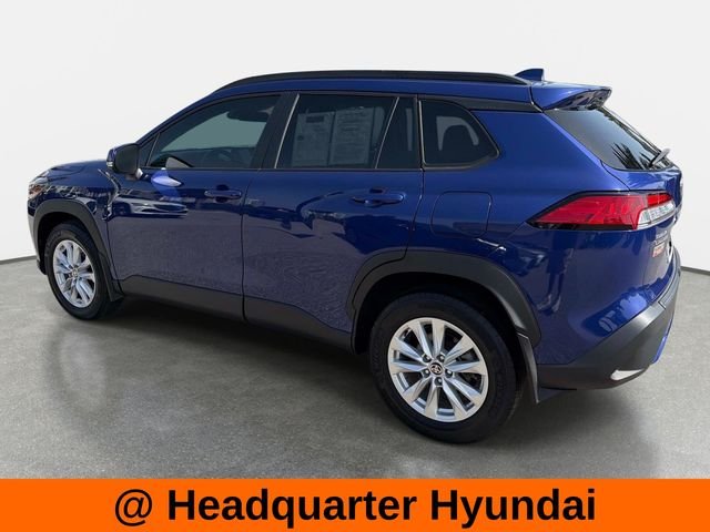 Used 2023 Blue Toyota LE image 4