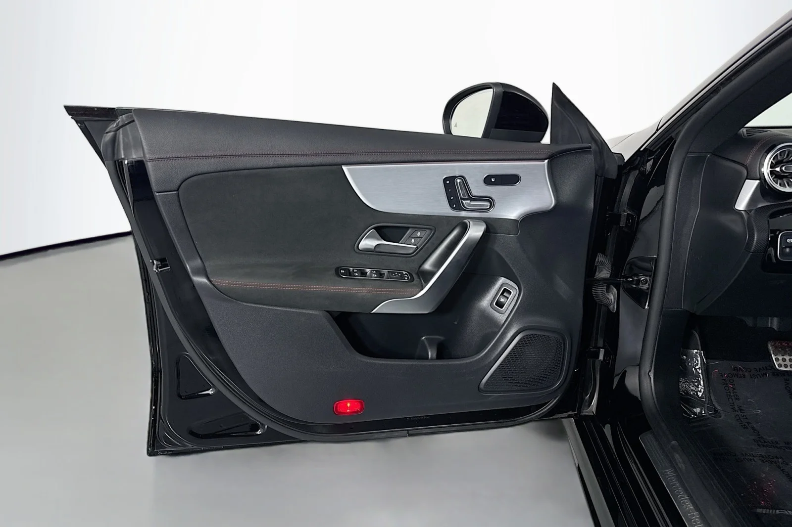 Used 2023 Night Black Mercedes-Benz CLA 250 image 21