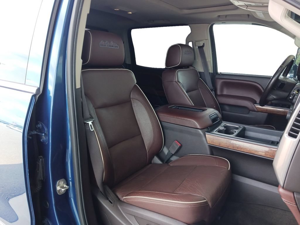 Used 2016 DEEP OCEAN BLUE METALLIC Chevrolet High Country image 29
