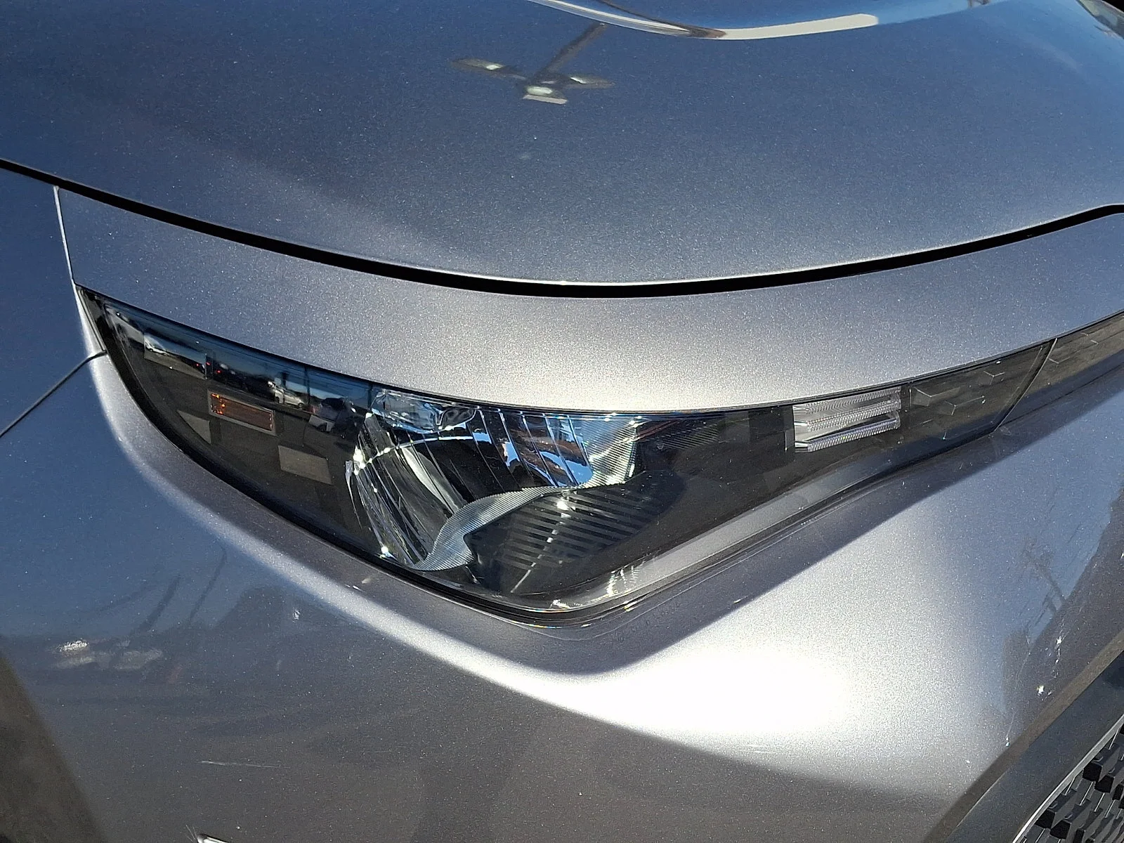 Certified Used 2023 Gray Kia LX image 9