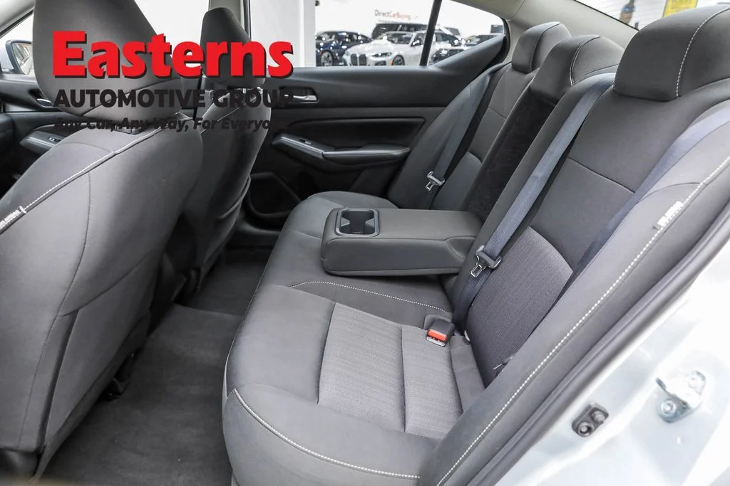 Used 2022 Silver Nissan 2.5 SV image 21