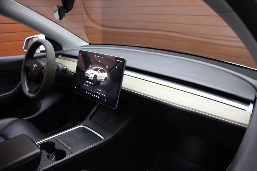 Used 2022 Pearl White Multi-Coat Tesla Performance image 35