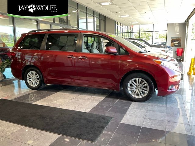 2015 Toyota Sienna XLE