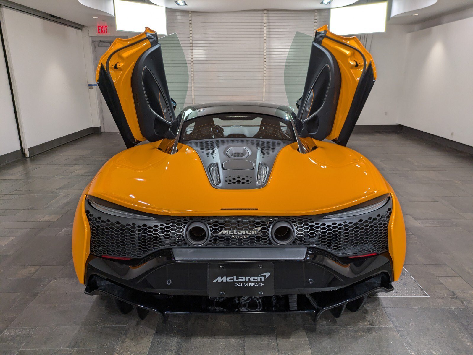 2025 McLaren Artura Vision - Photo 23
