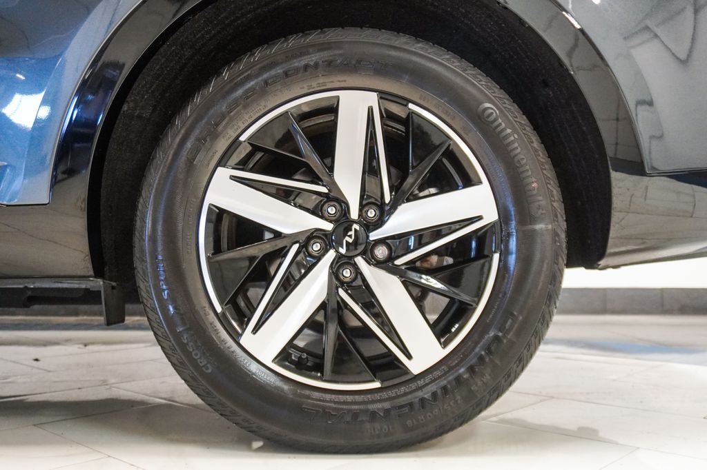 Used 2022 Gray Kia EX image 37