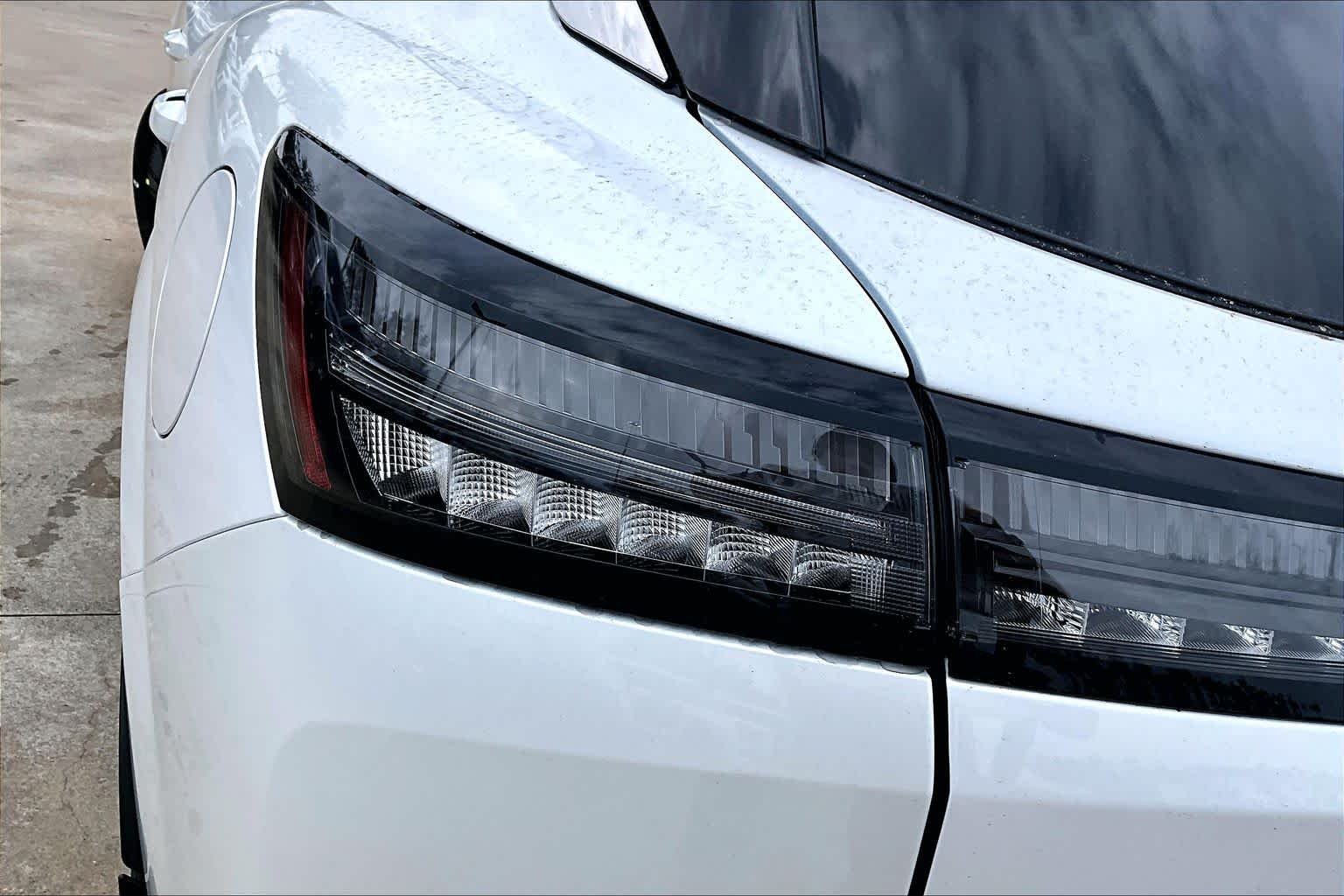 Used 2026 Everest White Pearl Tricoat Nissan SV image 12