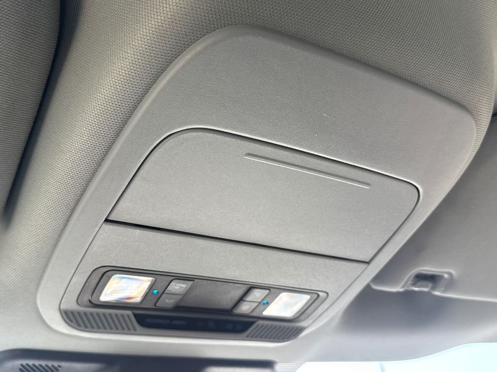Used 2025 White Ford XLT image 23
