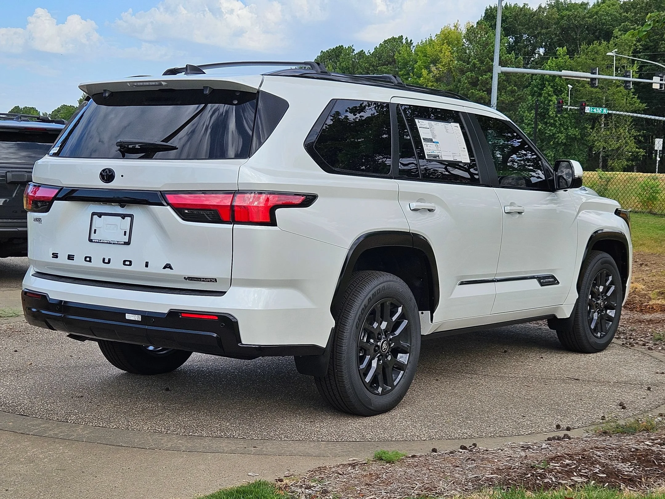New 2026 Wind Chill Pearl Toyota Platinum image 7