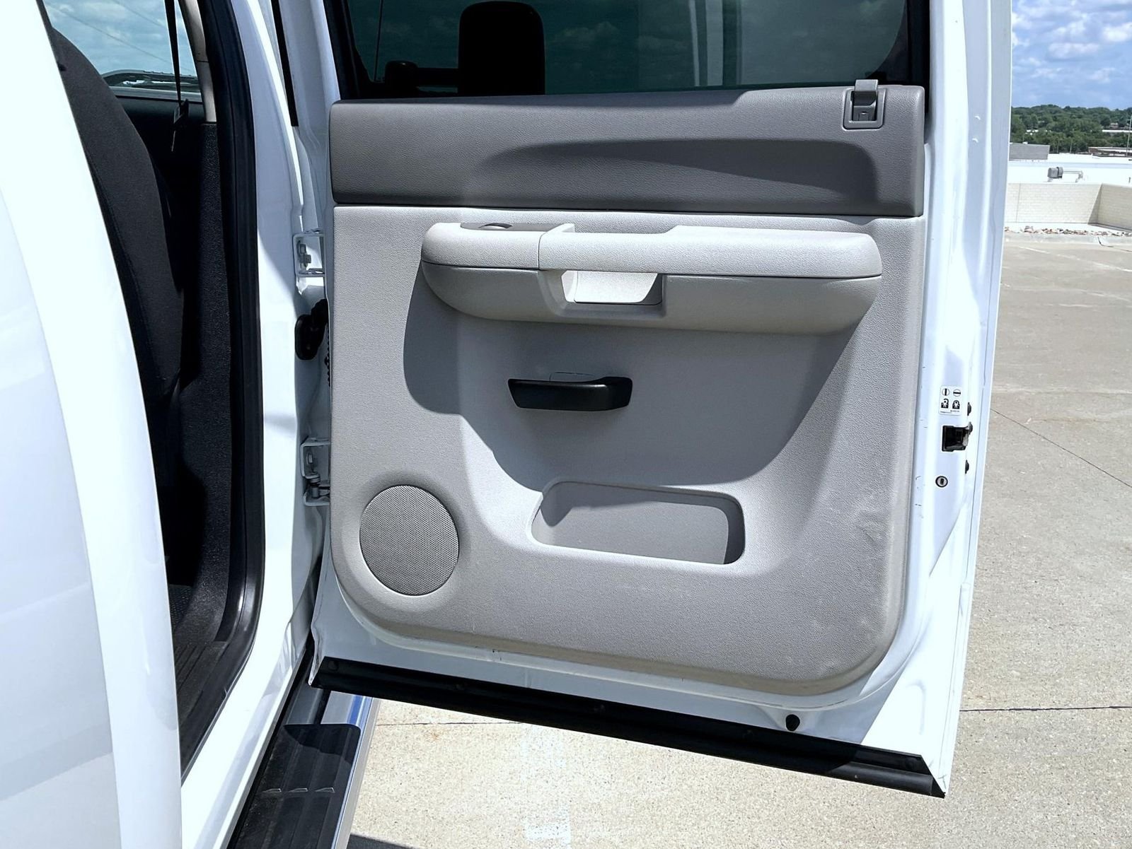 Used 2011 White Chevrolet Work Truck image 21