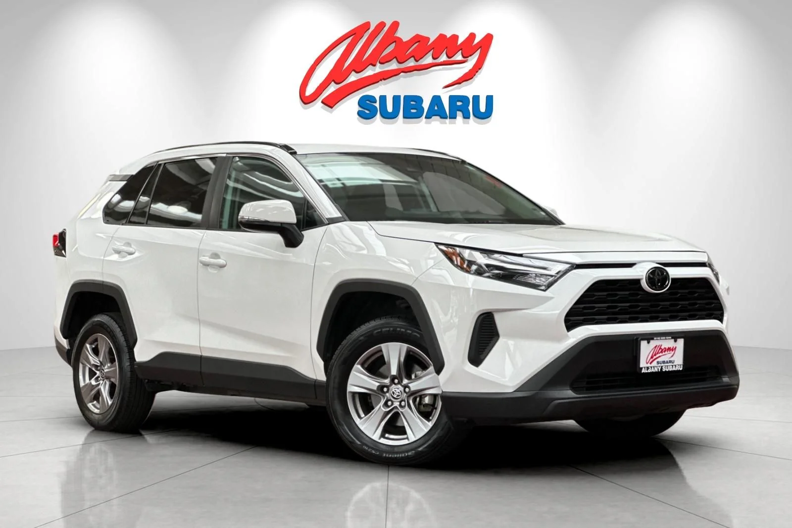 Used 2025 White Toyota XLE image 2