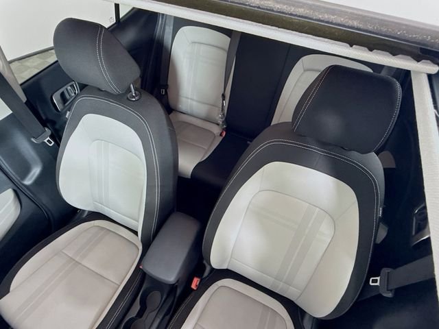 Used 2022 White Hyundai SEL image 14