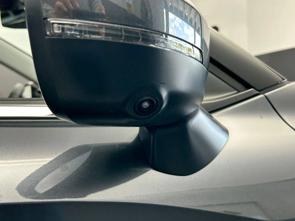 New 2026 Gray Mitsubishi SEL image 53