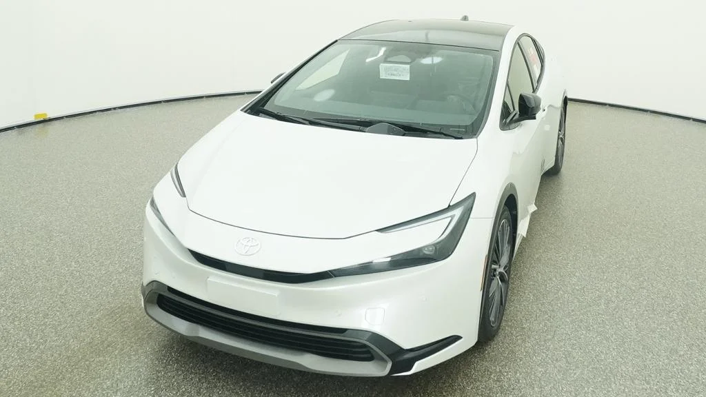 New 2027 Wind Chill Pearl Toyota XLE image 34