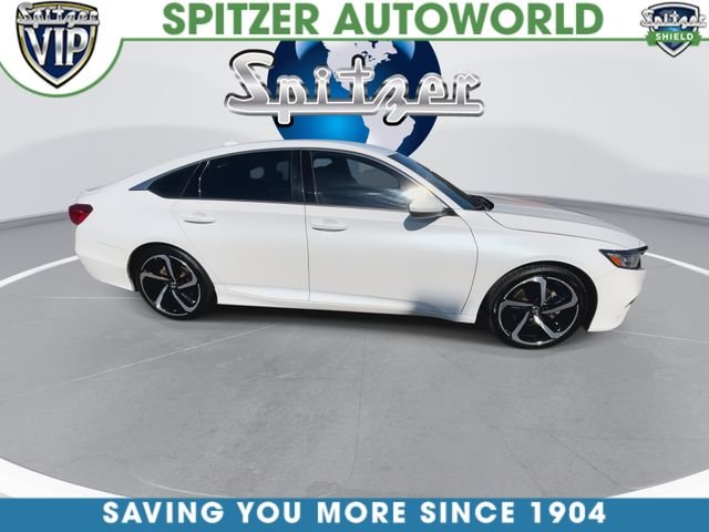 Used 2019  Honda Sport image 10