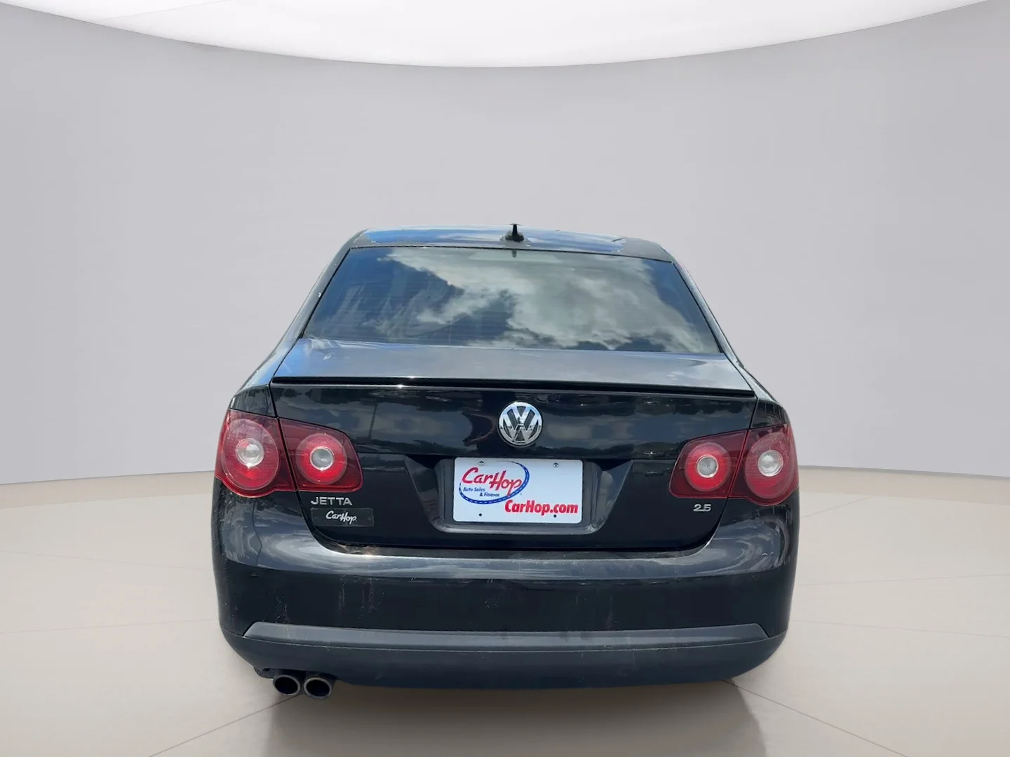 Used 2010 Black Volkswagen LIMITED image 4