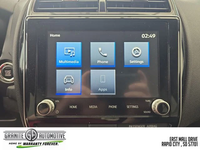 Used 2024 Silver Mitsubishi  image 19