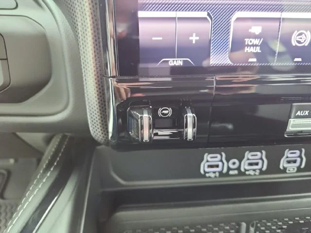 2025 RAM 2500 Limited - Photo 30