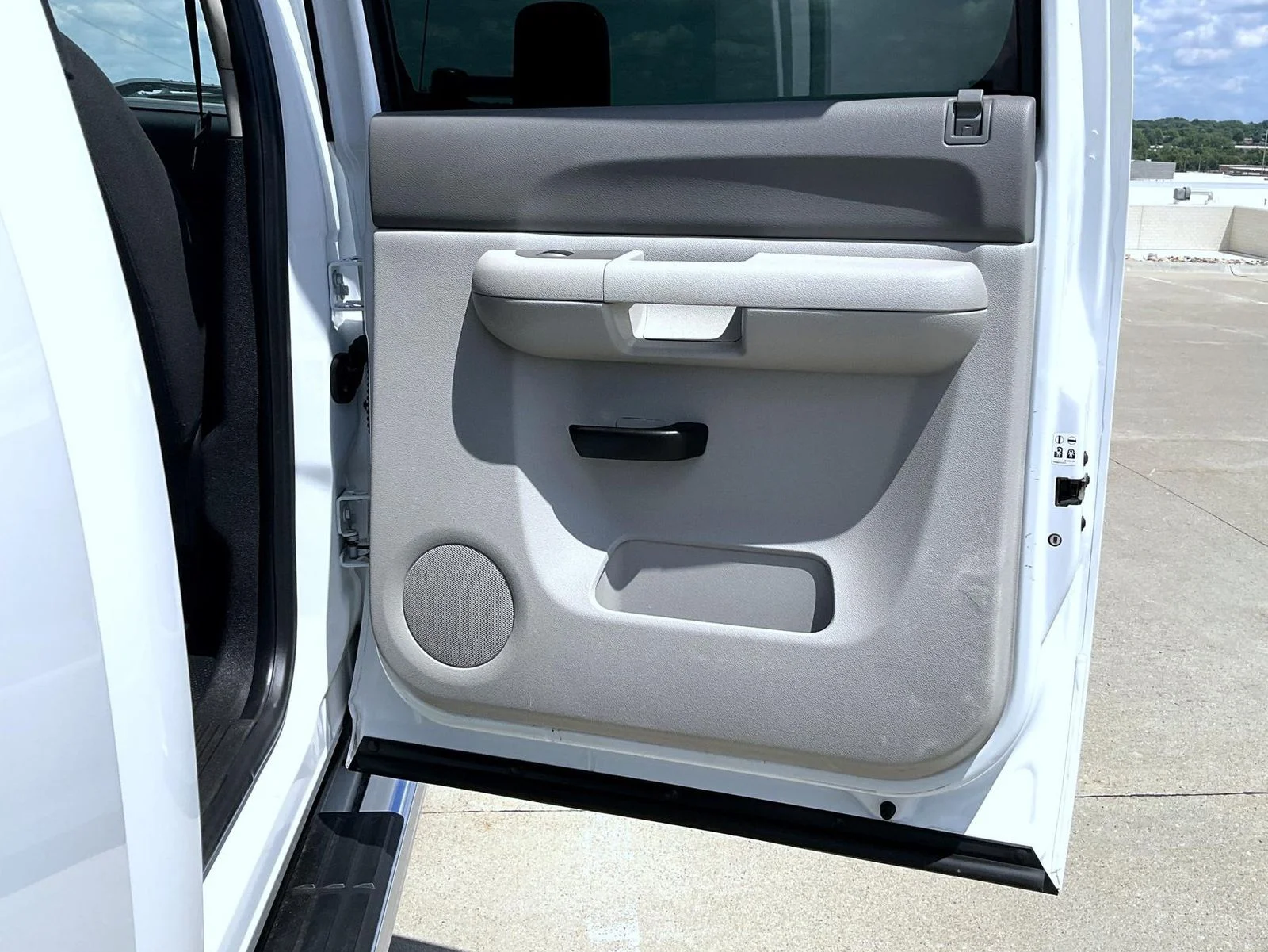 Used 2011 White Chevrolet Work Truck image 21