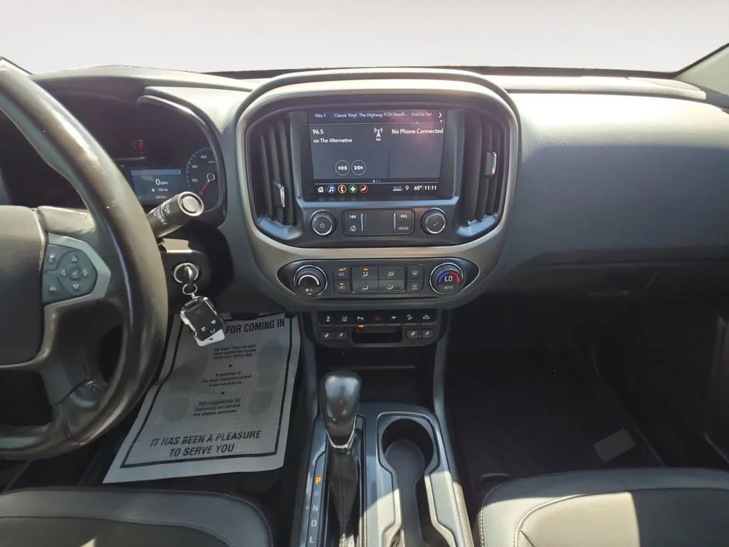 Used 2022 Black Chevrolet Z71 image 11