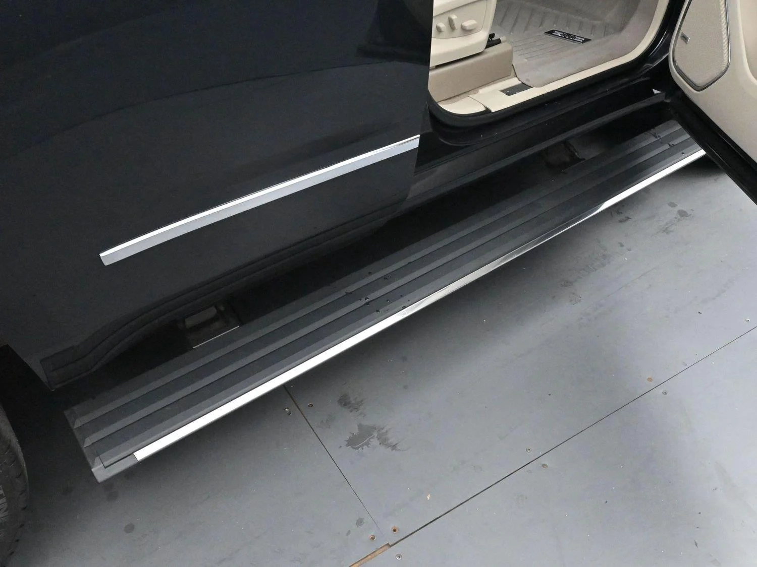 Used 2020 Carbon Black Metallic GMC Denali image 9