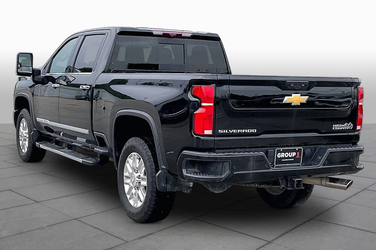 Used 2024 Black Chevrolet High Country image 12