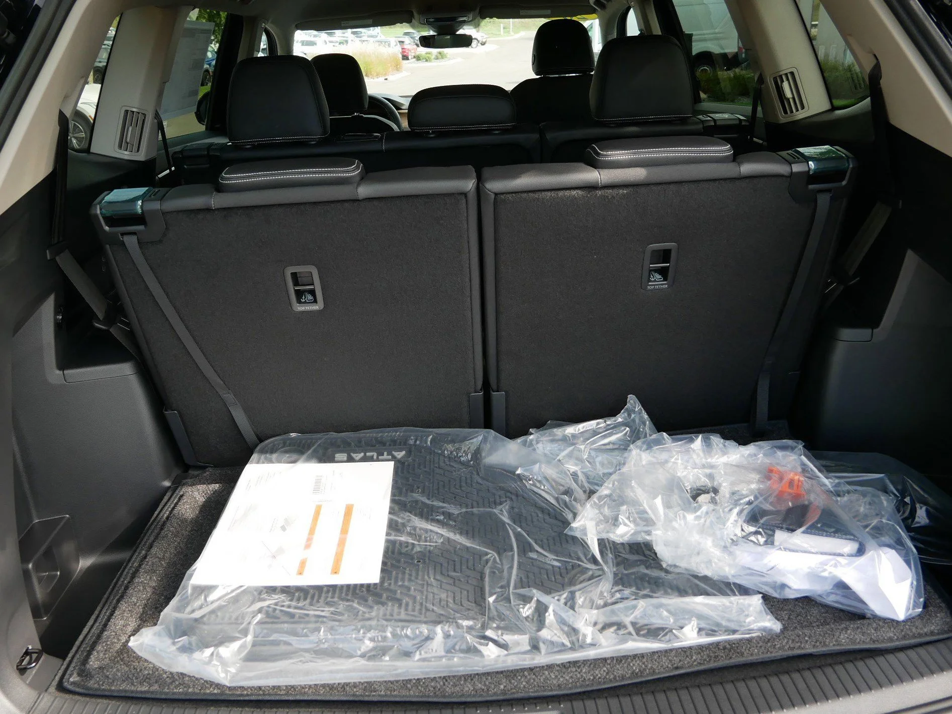 New 2026 Deep Black Pearl Volkswagen 2.0T SE image 6