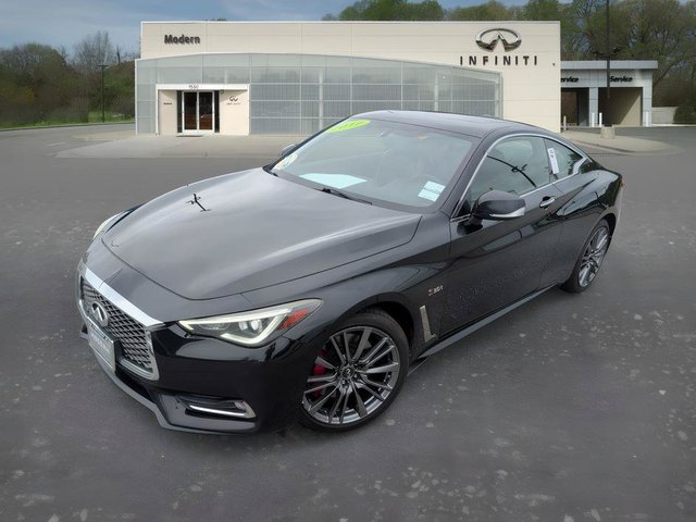 2017 INFINITI Q60 Red Sport 400