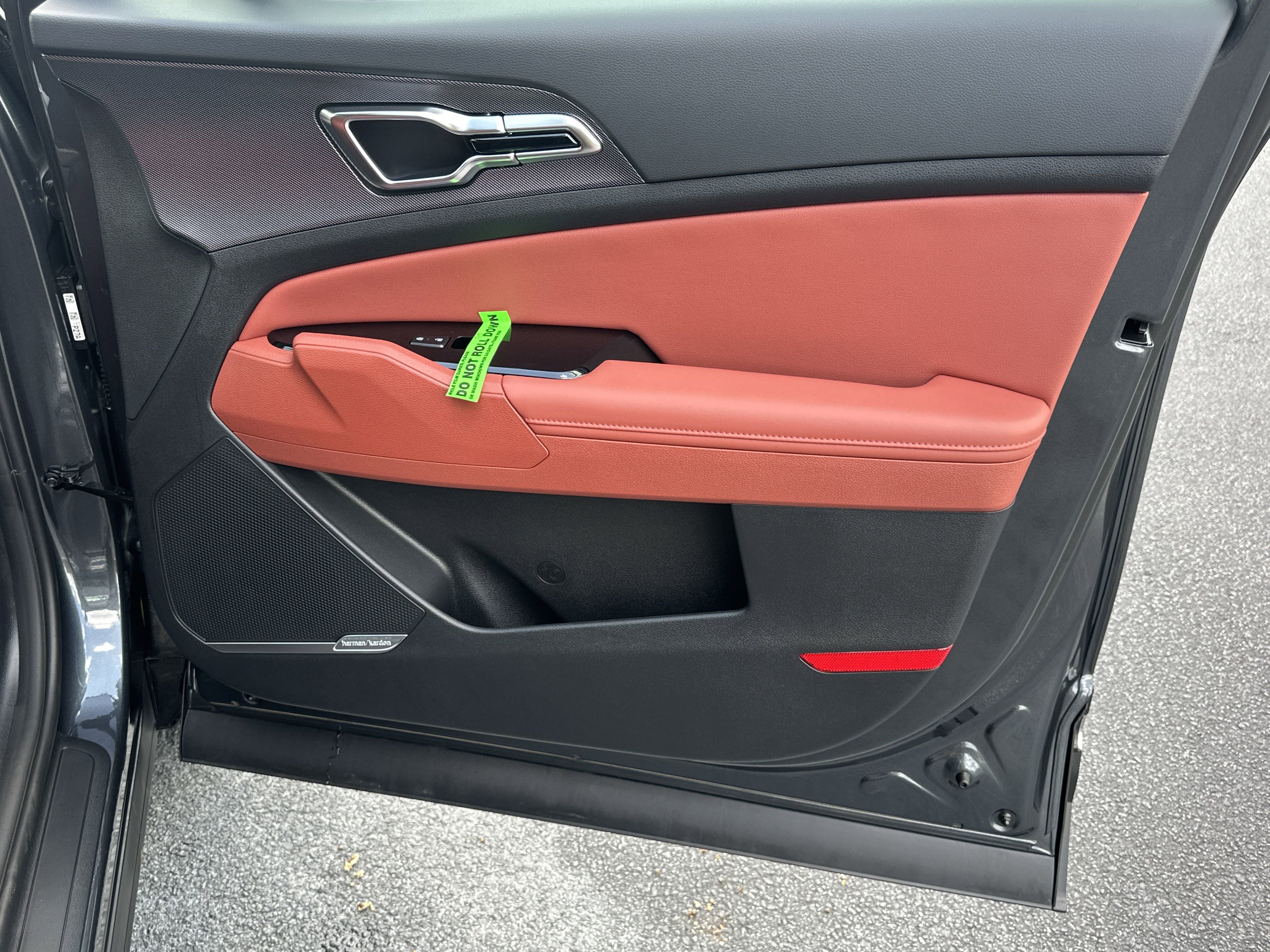 2025 Kia Sportage SX Prestige Hybrid - Photo 16