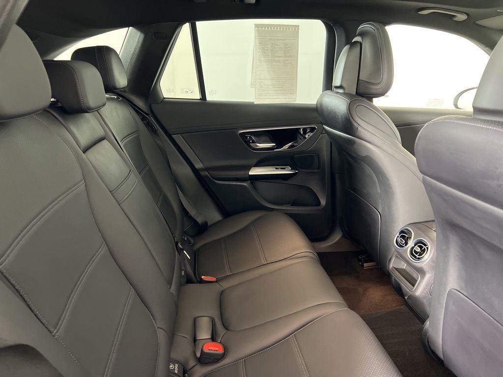 Certified Used 2025 Polar White Mercedes-Benz GLC 300 image 16