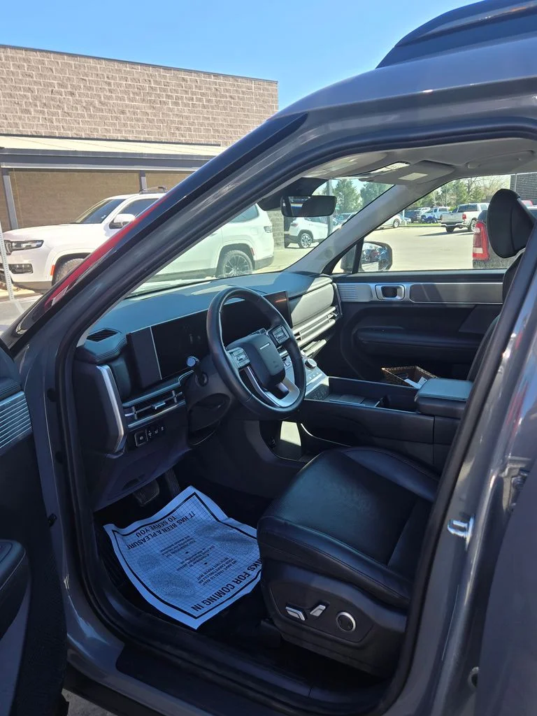 Used 2024 Gray Hyundai SEL image 6