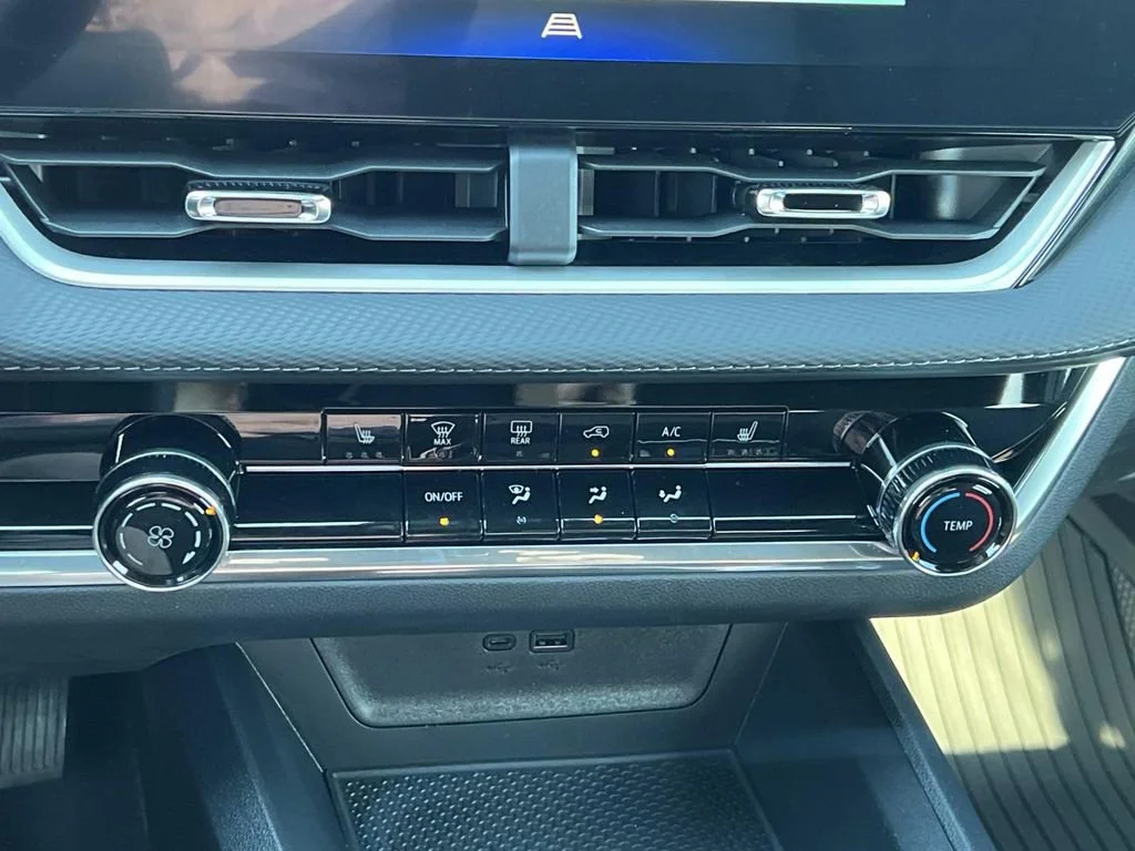 2026 Chevrolet Equinox LT - Photo 16