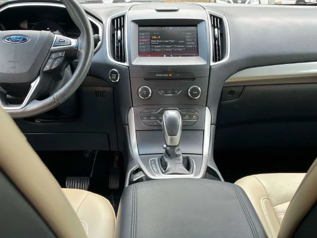 Used 2015 White Platinum Clearcoat Metallic Ford SEL image 15