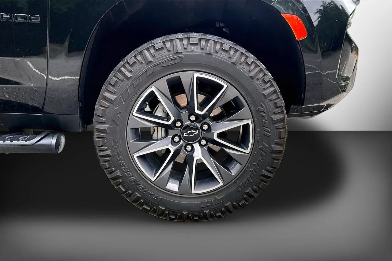 Certified Used 2023 Black Chevrolet Z71 image 34