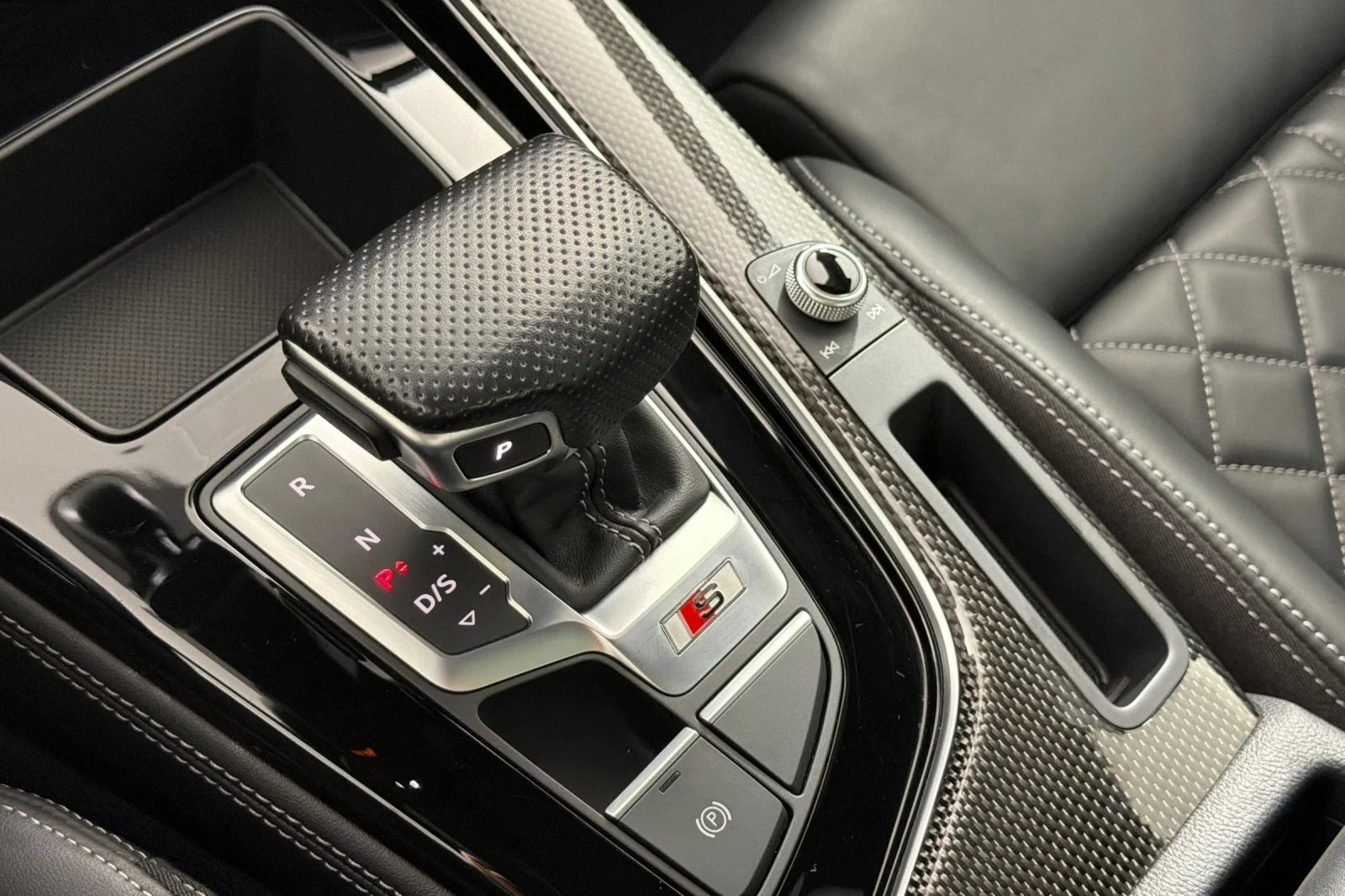 Used 2023 District Green Metallic Audi Premium Plus 3.0 TFSI quattro image 20