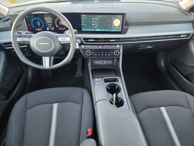Used 2025 Gray Hyundai SEL image 9
