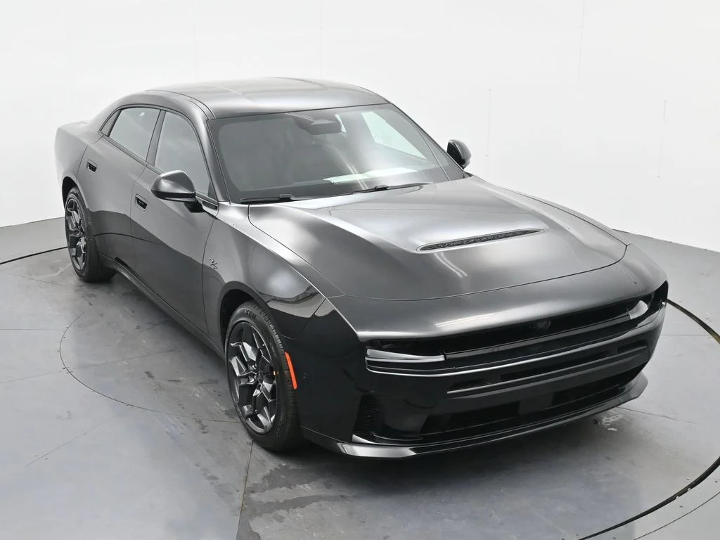 New 2026 Diamond Black Crystal Pearlcoat Dodge R/T image 25
