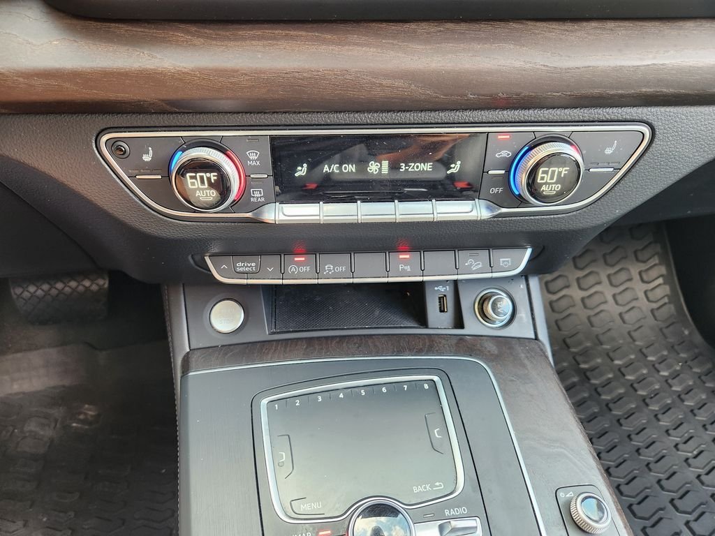 Used 2018 Moonlight Blue Metallic Audi Prestige image 20