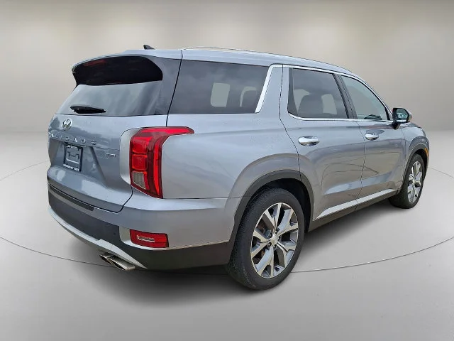Used 2020 Silver Hyundai SEL image 6